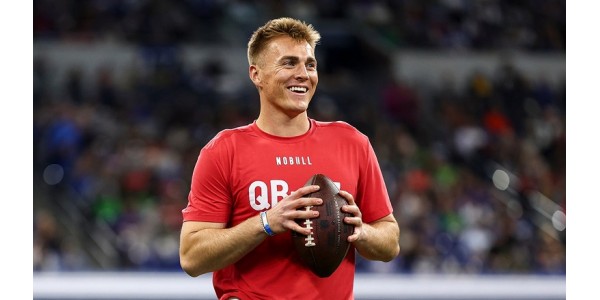 Minnesota Vikings, Denver Broncos panivat toiveita uuteen pelinrakentajaan